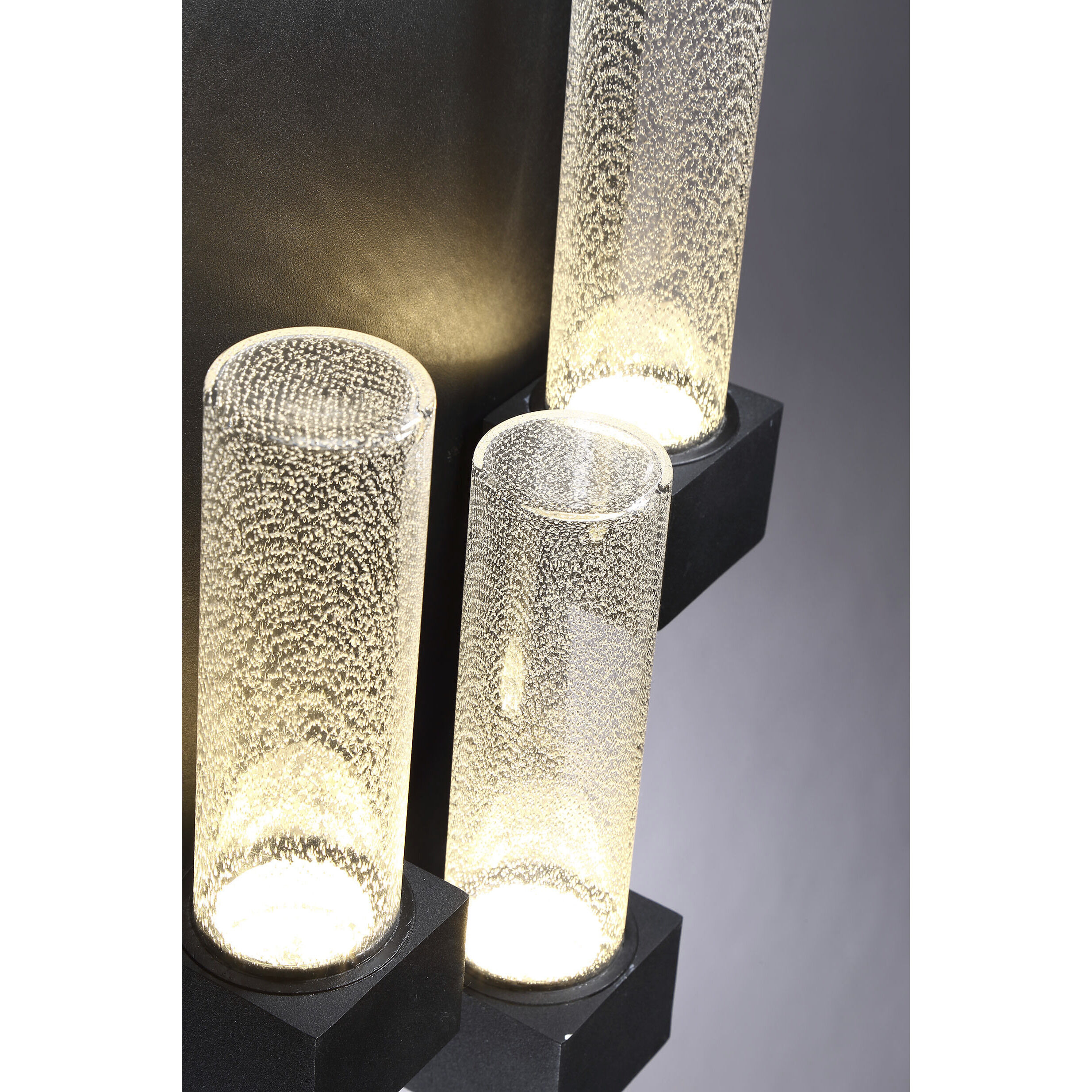 Solato LED 18 inch Black Outdoor Wall Mount